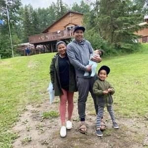 Meet your Posher, Nieves